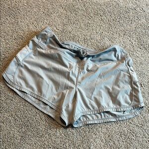 Athleta Gray Athletic Shorts Lightweight Moisture-Wicking EUC
